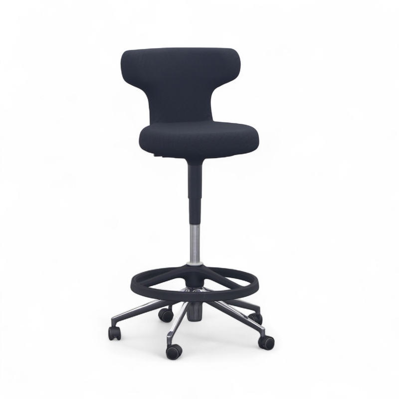 Image of Office chair Vitra Pivot High Stool without armrests, Black/Chrome-plated, Good, Ergonomic chair - ideal for flexible working