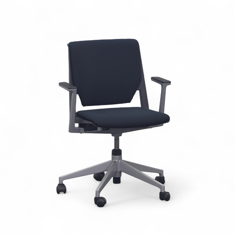 Image of Haworth Very conference chairs with fixed armrests, Black/Silver gray, Normal used - Ergonomic & height-adjustable