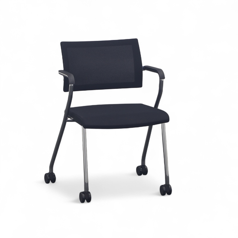 Image of Bene B_Cause conference chair Black/Chrome-plated with fixed armrests, Good - Perfect for office and reception