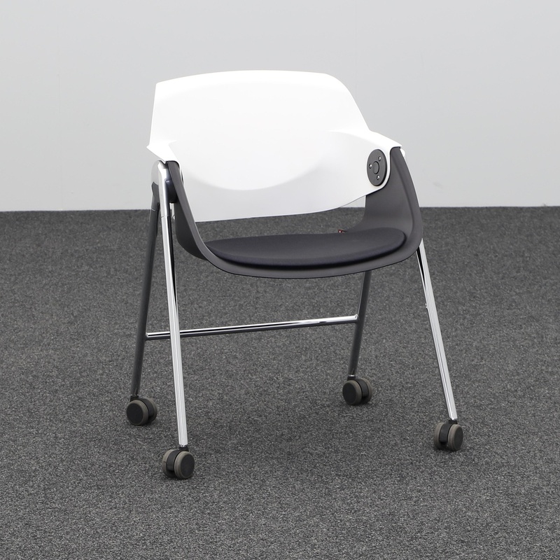 Image of Conference chair on castors Sitag G02 White with fixed armrests, Good - Perfect for office and reception