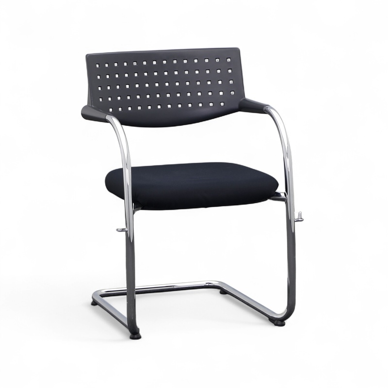 Image of Vitra visavis hall chair Black/Chrome-plated with fixed armrests, Free swinging, Normal used - Perfect for visitors and guests