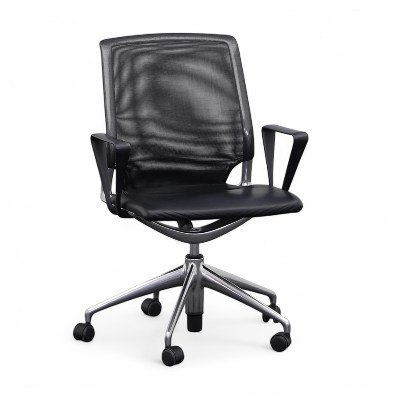 Image of Vitra Meda Chair conference chair Black with fixed armrests, Normal used - Perfect for office and reception