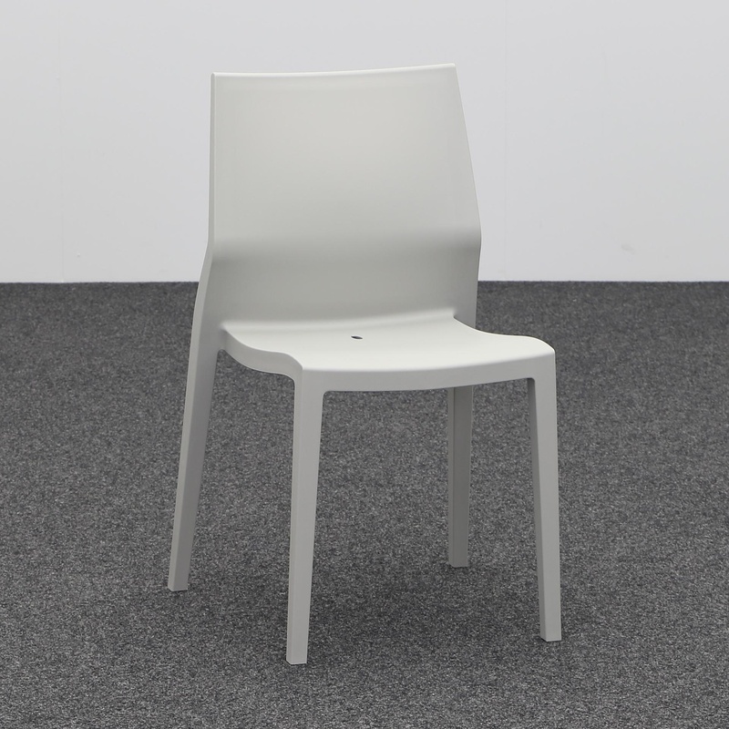 Image of 4-leg chairs IBEBI Hoth Light gray without armrests, New - Perfect for office and reception