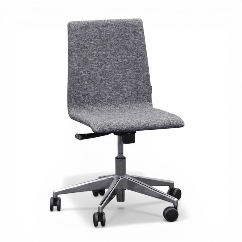 Image of Narbutas Moon office swivel chair without armrests, Gray, New, Ergonomic chair - ideal for flexible working