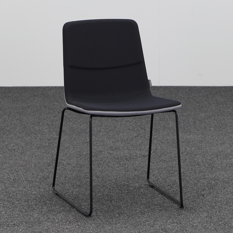 Image of Skid-base chairs Narbutas Twist&Sit Black without armrests, New - Comfortable seating