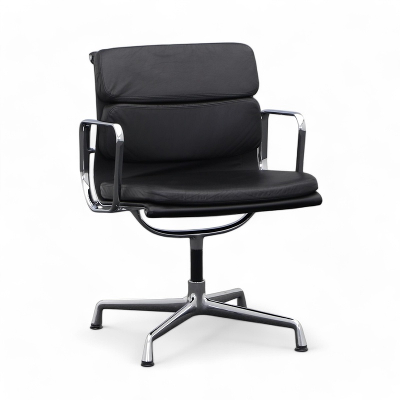 Image of Vitra Soft Pad Chair EA 208 Black with fixed armrests, Good - Robust & stylish