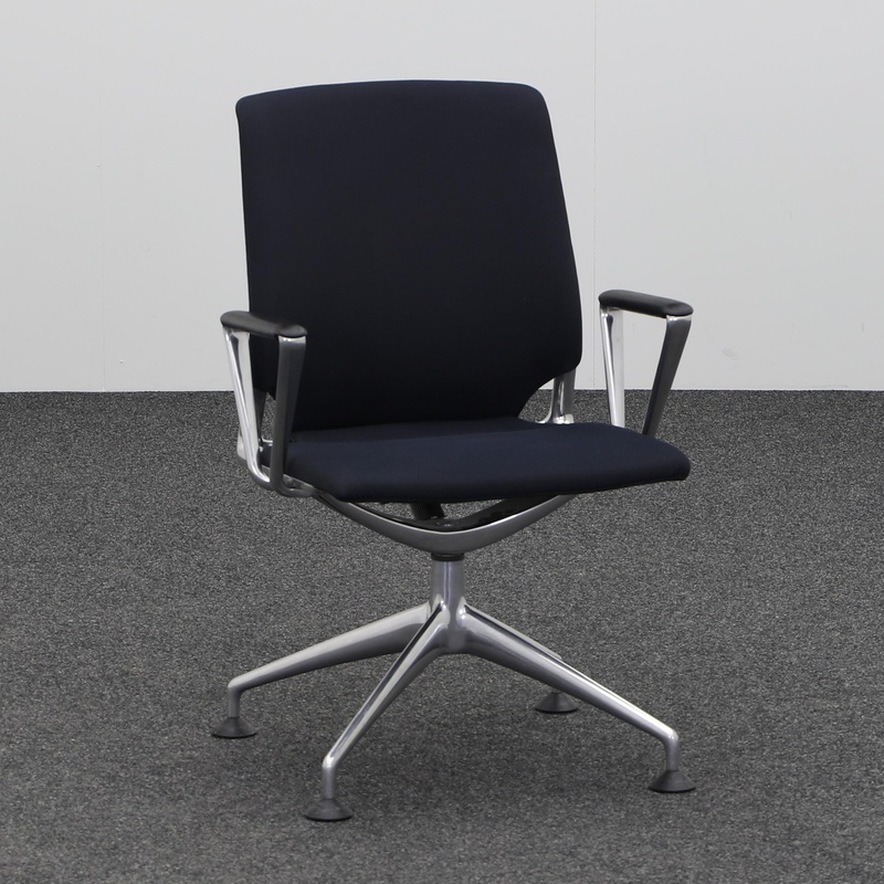 Image of Vitra Meda Conference conference chair Black with fixed armrests, Good - Robust & stylish