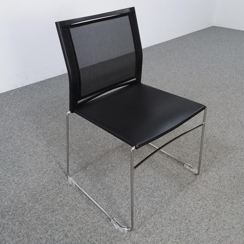 Image of Skid-base chairs Milani Wendy Net / Plastic Black without armrests, New - Comfortable seating