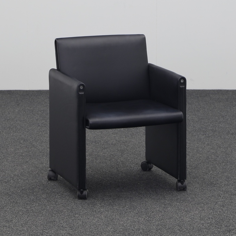 Image of Meritalia Giulietta conference chairs Black with fixed armrests, Good - Robust & stylish