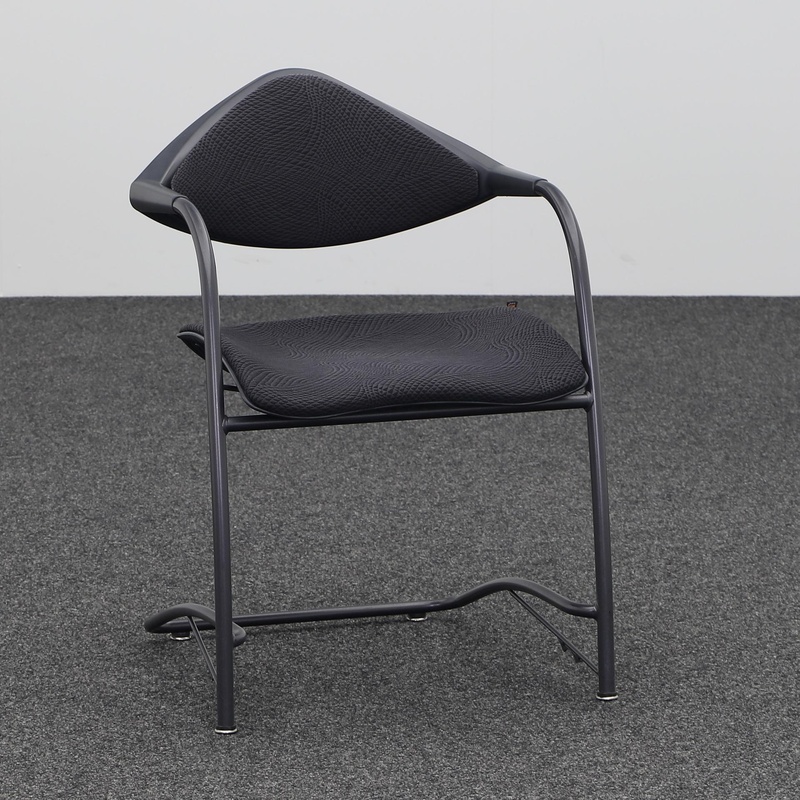 Image of Cantilever Sitag Vito Anthracite with fixed armrests, Free swinging, Normal used - Perfect for visitors and guests