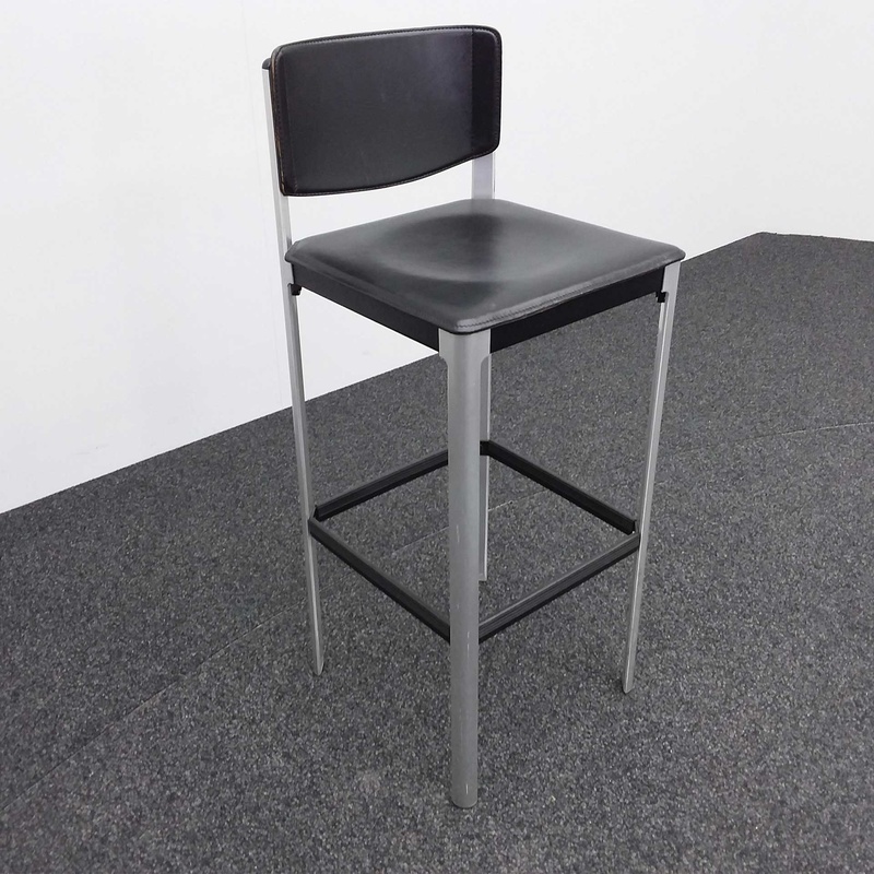 Image of Bar stool Matteo Grassi, Black, Normal used, Counter stool - Practical & comfortable