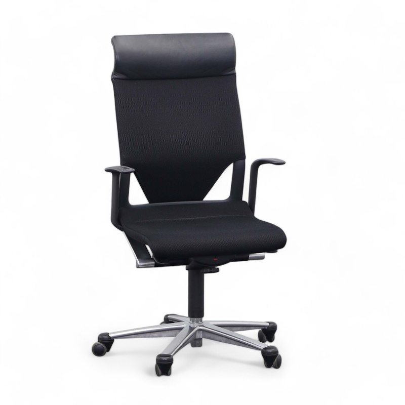 Image of Wilkhahn Modus office swivel chair with fixed armrests, Black, Normal used, Ergonomic chair - ideal for flexible working