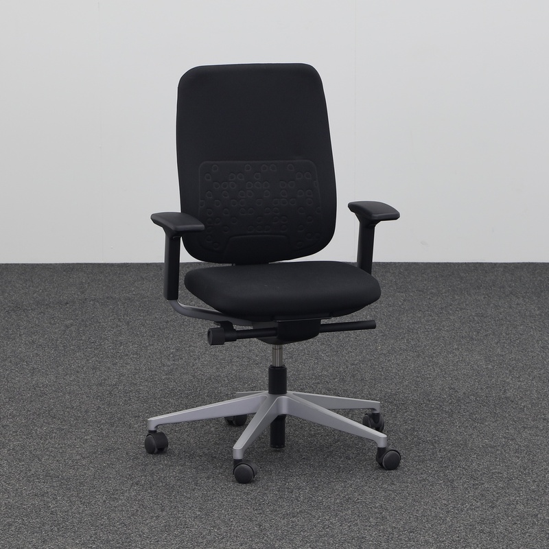 Image of Steelcase Reply office chair with 3D armrests, Black, Normal used, Ergonomic chair - ideal for flexible working