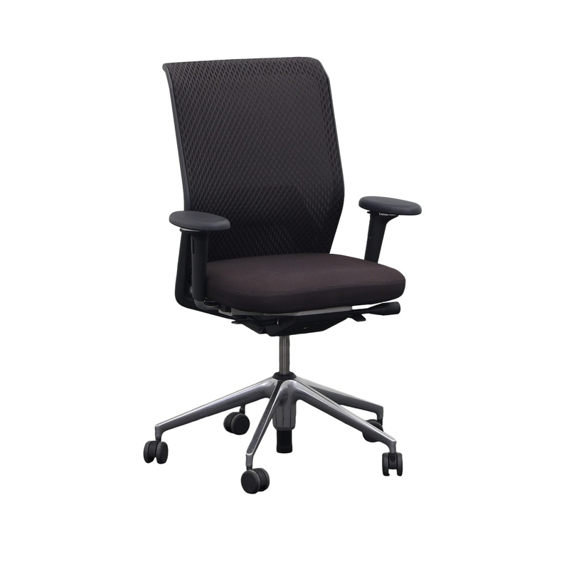 Image of Vitra ID Mesh office swivel chair with 2D armrests, Black, Normal used, Ergonomic chair - ideal for flexible working