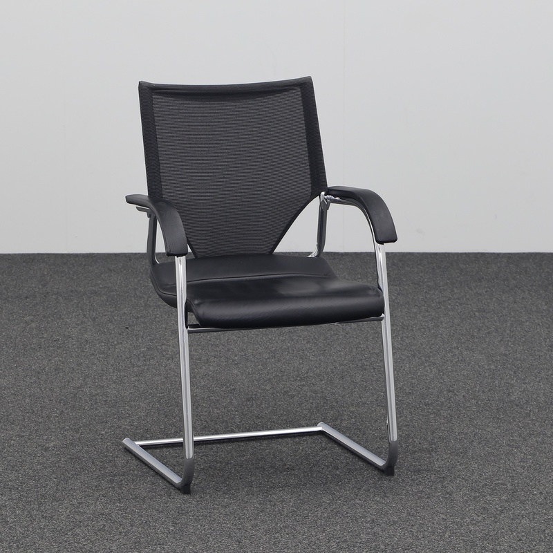 Image of Cantilever Wilkhahn Modus Black with fixed armrests, Free swinging, Normal used - Perfect for visitors and guests