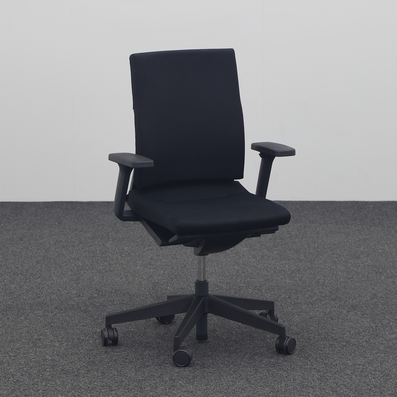 Image of Wilkhahn Neos office swivel chair with 3D armrests, Black, Normal used, Ergonomic chair - ideal for flexible working