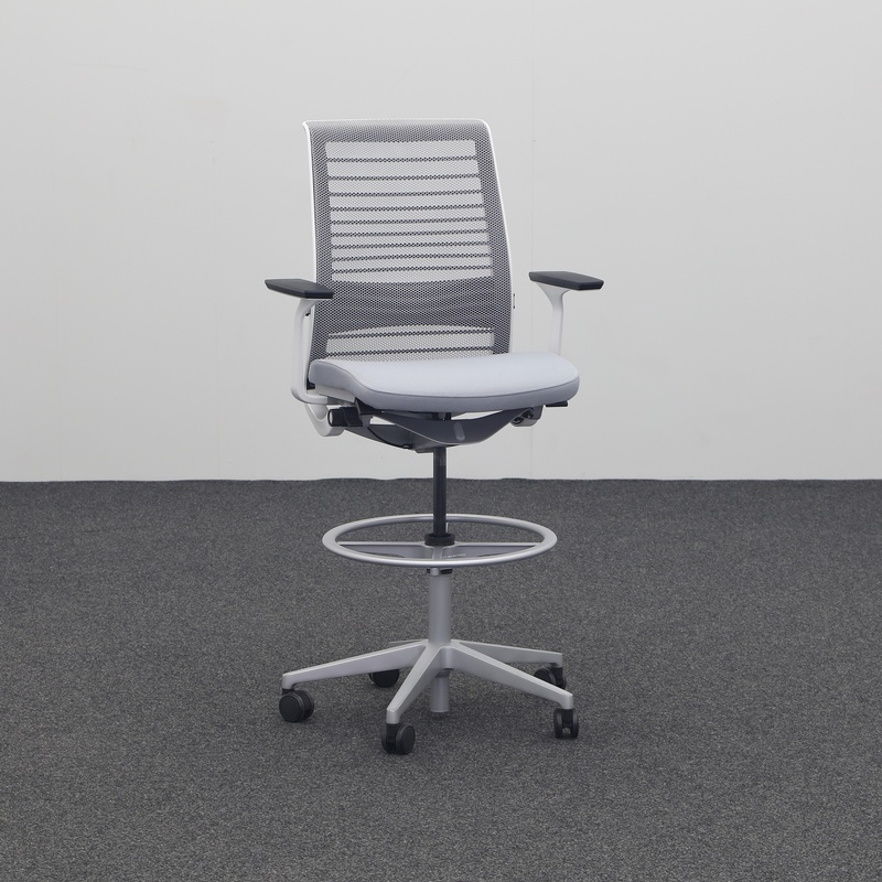 Image of Steelcase Think office swivel chair with fixed armrests, Light gray, Normal used, Ergonomic chair - ideal for flexible working