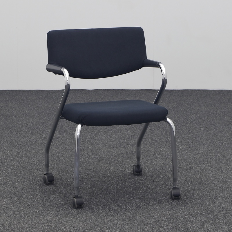 Image of 4-legged chair Vitra Black/Chrome-plated with fixed armrests, Normal used - Perfect for office and reception
