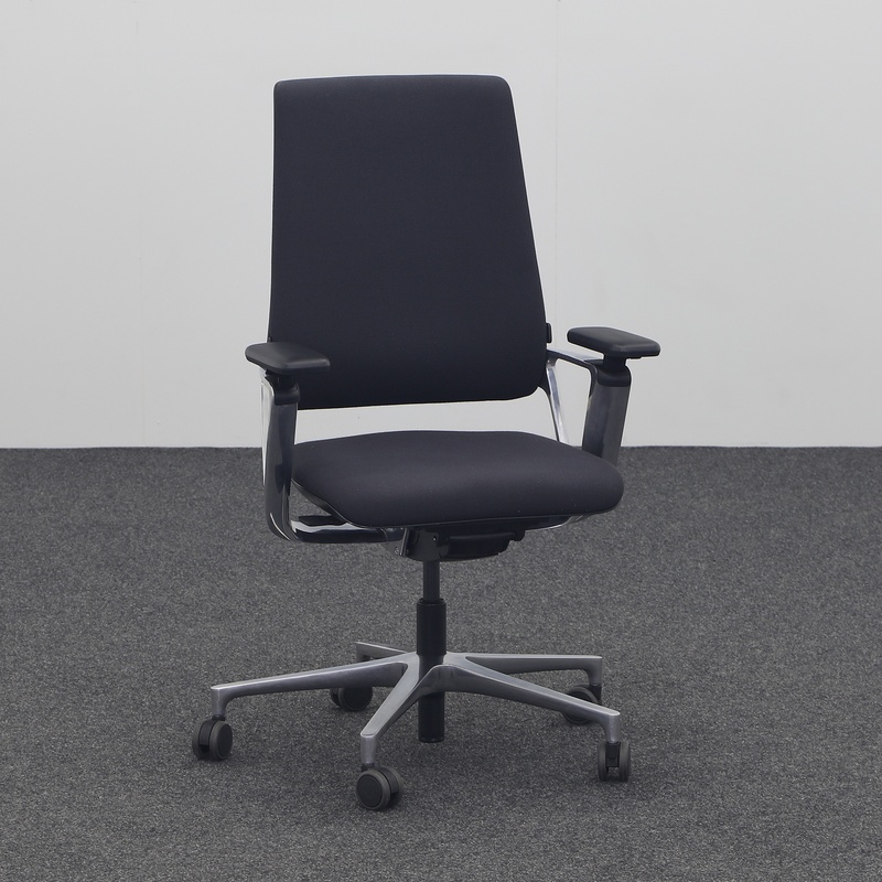 Image of Klöber Connex2 swivel chair with 2D armrests, Black/Chrome-plated, Normal used, Ergonomic chair - ideal for flexible working