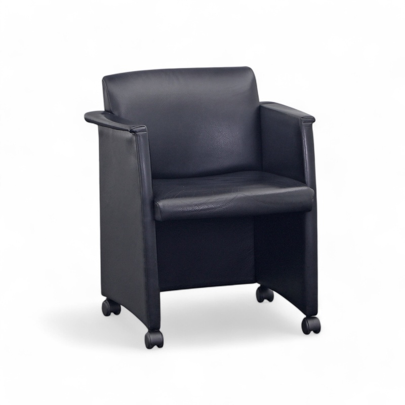 Image of Genuine leather lounge chair black Black, Normal used