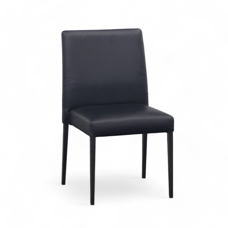 Image of Stackable leather conference chair Wittmann Black/Chrome-plated without armrests, Normal used - Perfect for office and reception