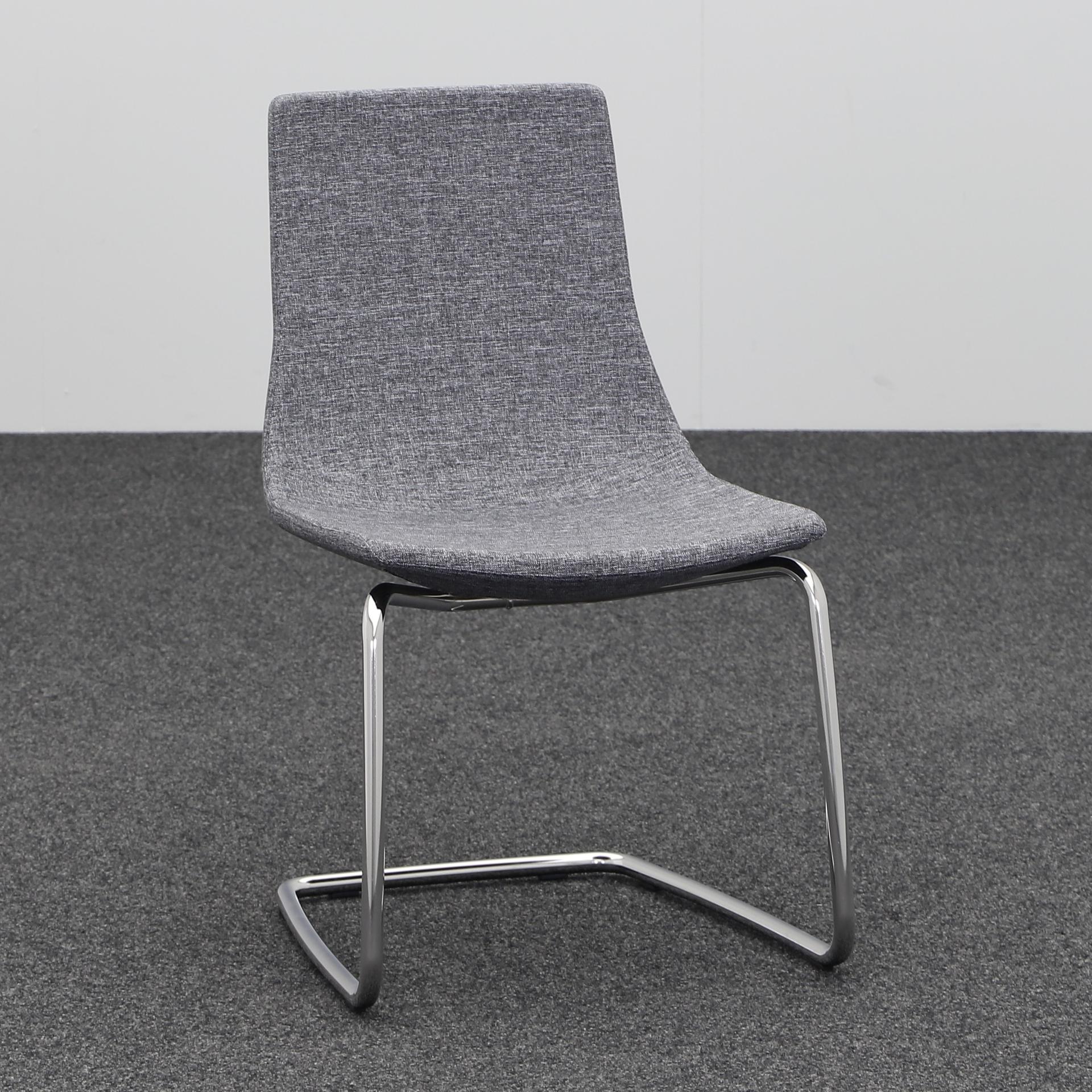 Sedia a sbalzo Narbutas North Cape Grigio senza braccioli, Telaio a sbalzo, Nuovo - Perfetto per visitatori e ospiti