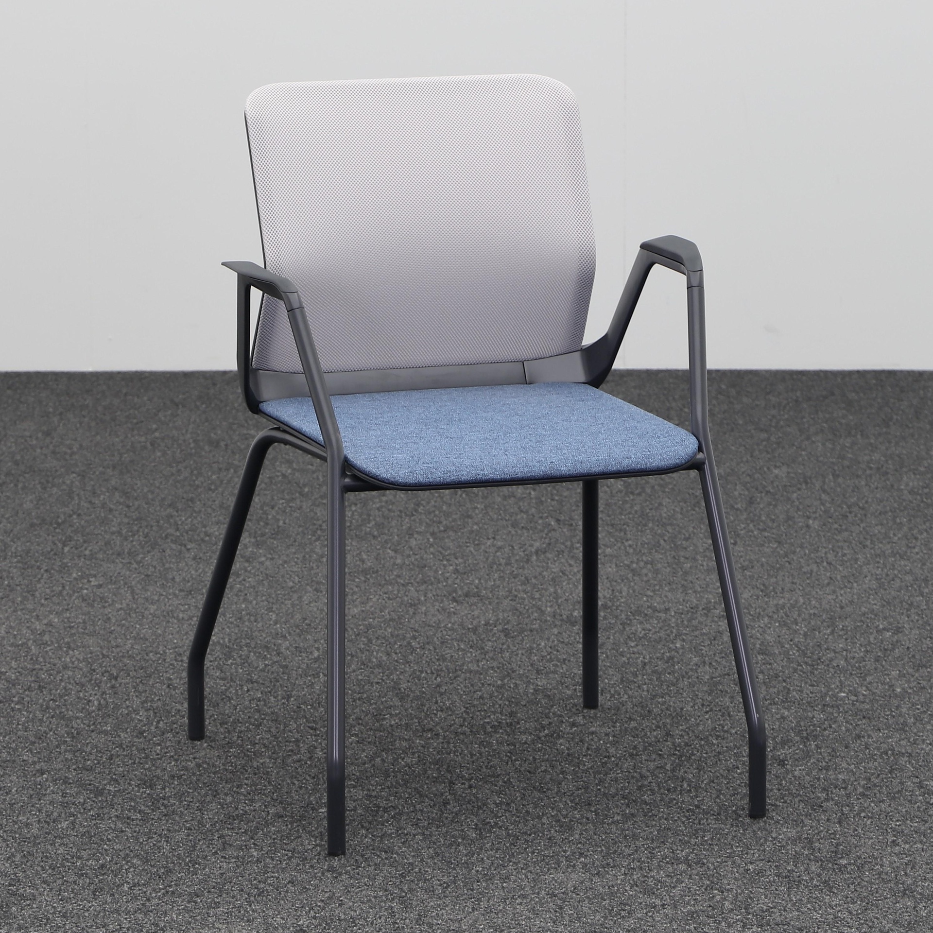 4-Fuss Stühle Sitag SitagTeam Blau mit Fixarmlehnen, Neu – Perfekt für Büro und Empfang